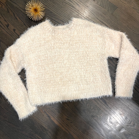 Forever 21 Eyelash Knit Crewneck Oversize Sweater Cropped Cream Long Sleeve Smal - Picture 5 of 8